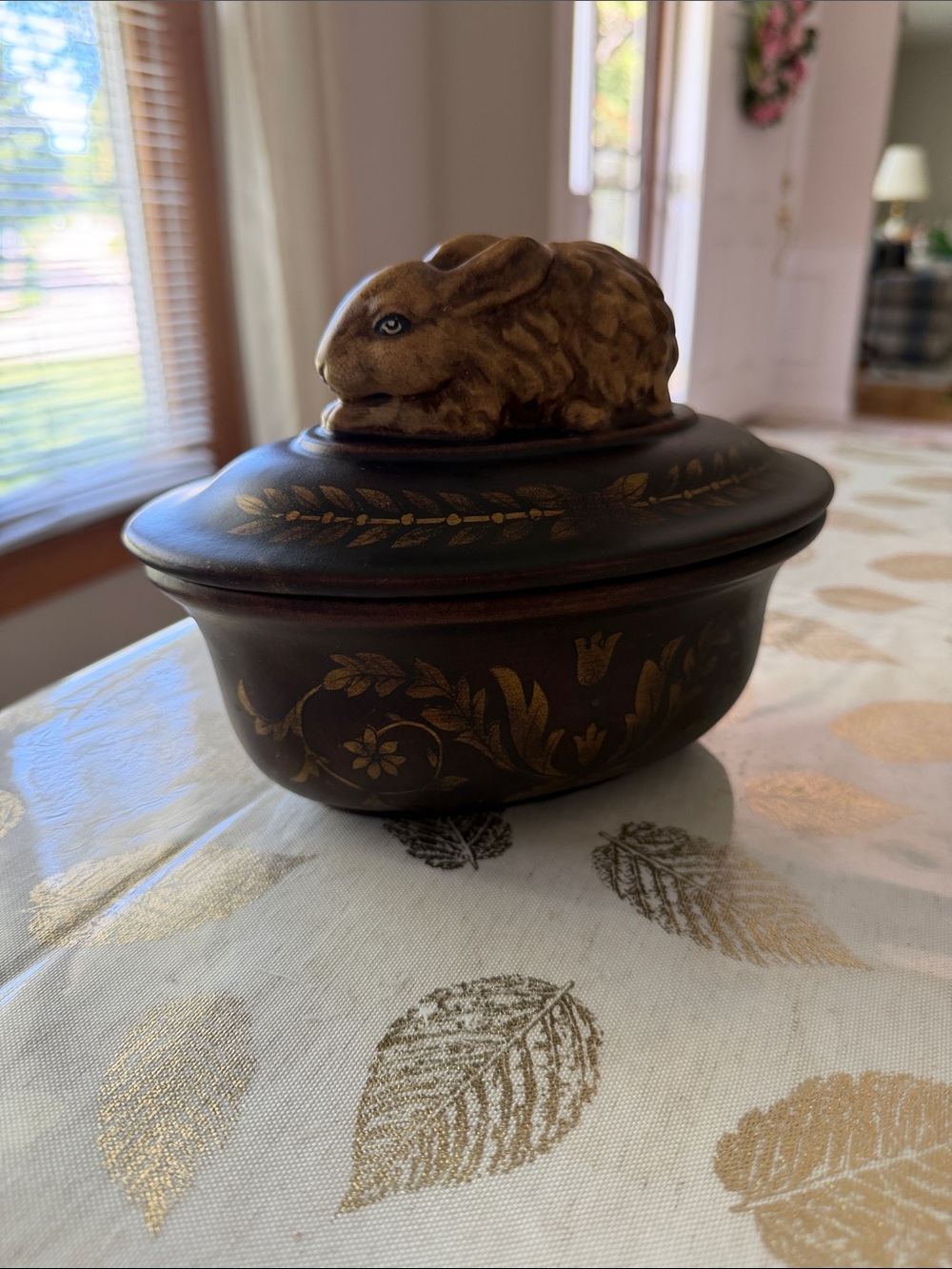 Source Unknown Brown Ceramic Bunny Covered Dish with Gold Trim trinket box